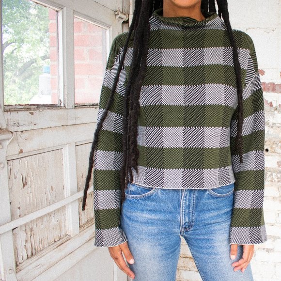 Cossac Cropped Bell Sleeve Sweater - Picture 4 of 6